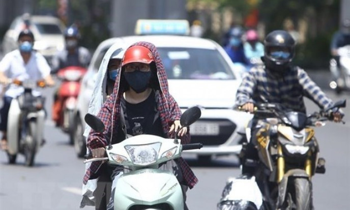 Nắng nóng tiếp diễn, đề phòng thời tiết nguy hiểm về chiều tối và đêm