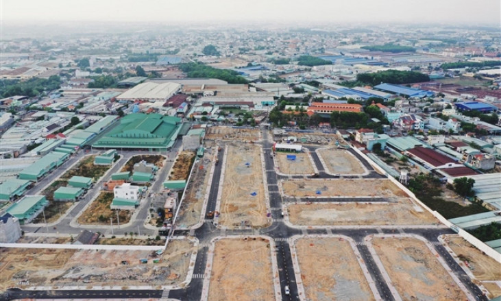 Bất động sản hạ nhiệt, nhà đầu tư bắt 'đáy'