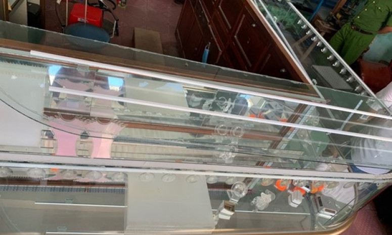 Bình Định: Tạm giữ đối tượng ngụy trang kín, lấy trộm 300 lượng vàng