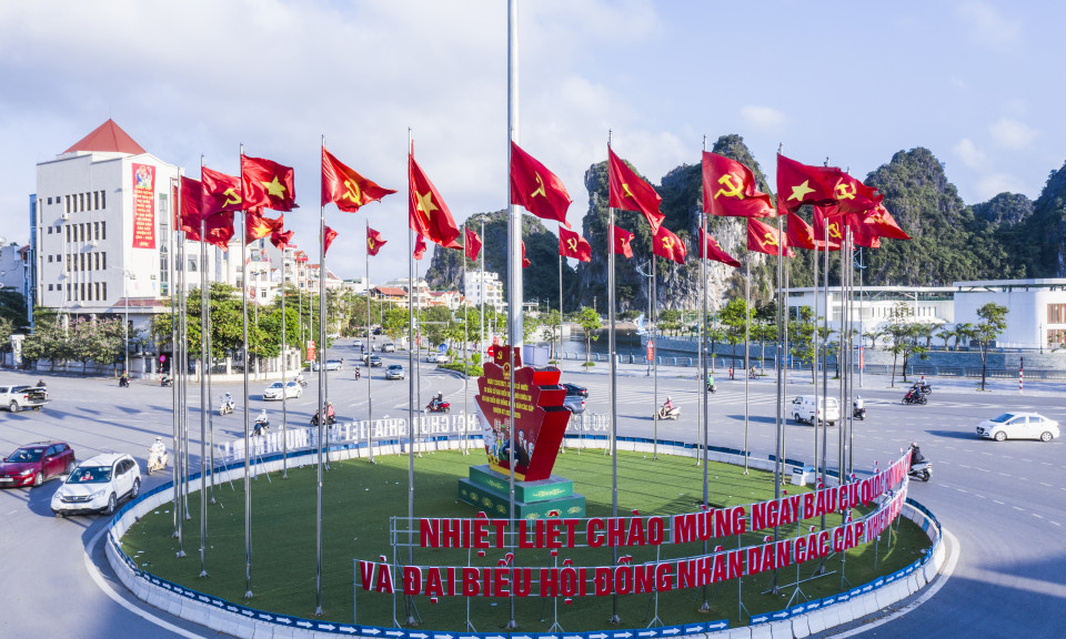 Rực rỡ cờ hoa chào mừng ngày hội lớn