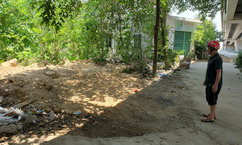 Ngăn cản công nhân hạ cáp điện ngầm, một giám đốc bị đâm trọng thương