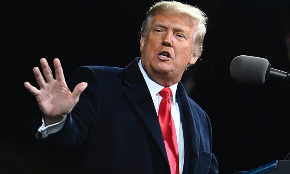 Ông Trump lên án cuộc điều tra hình sự công ty gia đình mình