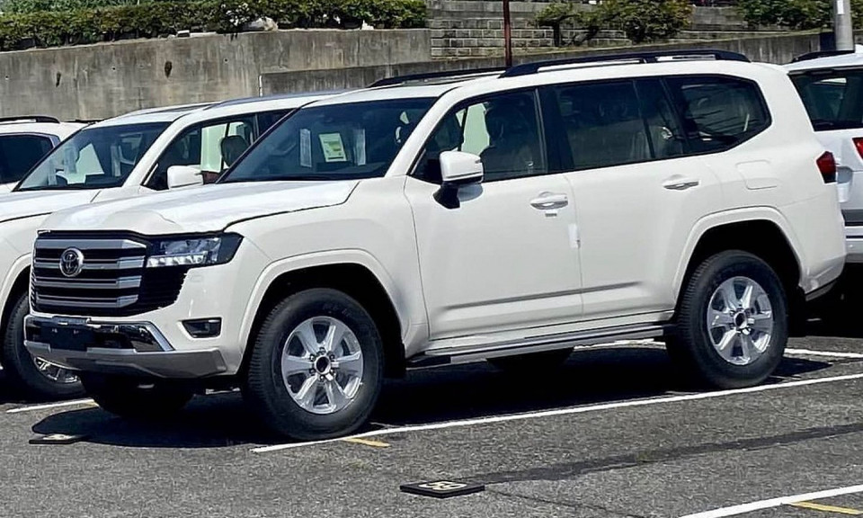 Toyota Land Cruiser 2022 loại bỏ động cơ V8, sẽ ra mắt trong tháng 5/2021?