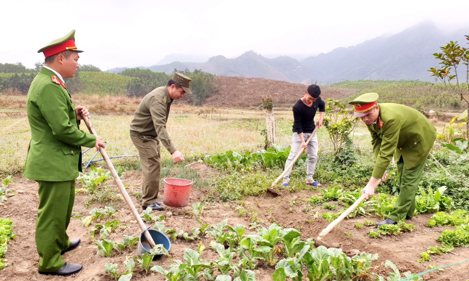 Noi gương Người, tất cả "vì dân"
