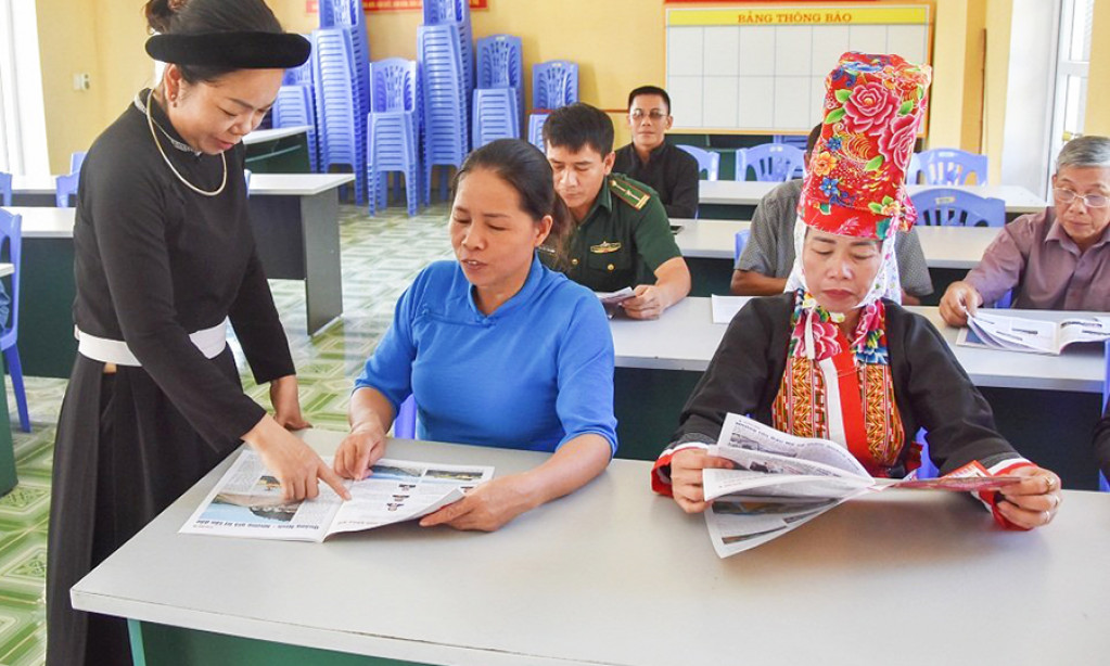 Cán bộ mặt trận làm theo lời Bác