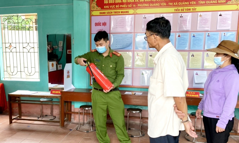 Kiểm tra an toàn PCCC tại các điểm bầu cử