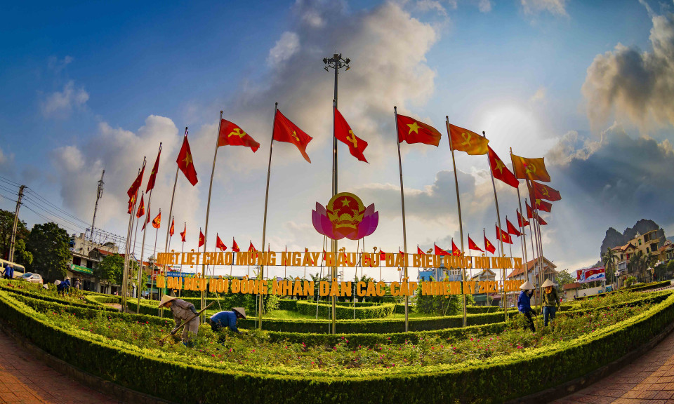 Náo nức cờ hoa chào mừng ngày hội non sông