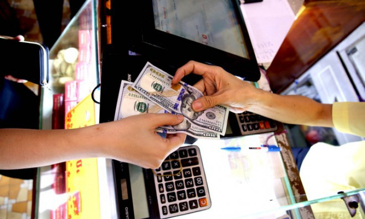 Giá USD ngày 23.5.2021: Thị trường tự do tiếp tục giảm xuống mức thấp