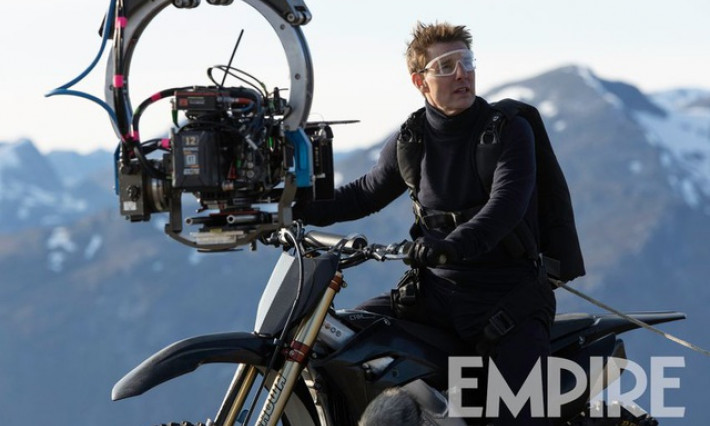 Tom Cruise và những lần đóng cảnh mạo hiểm khiến fans "thót tim"