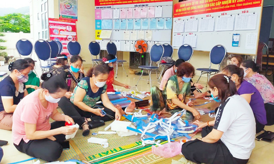 Phụ nữ Cẩm Phả “Anh hùng, bất khuất, trung hậu, đảm đang"