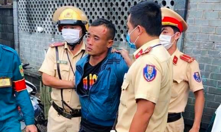 "Tóm gọn" tên cướp ngay chốt kiểm soát phòng chống dịch