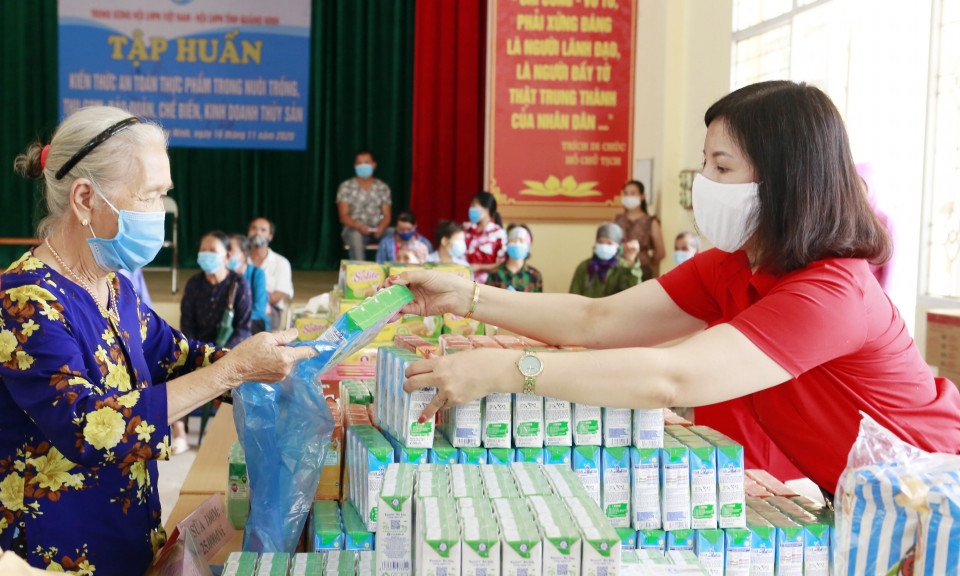 Mô hình “Chợ nhân đạo” ở xã Đông Hải (huyện Tiên Yên)
