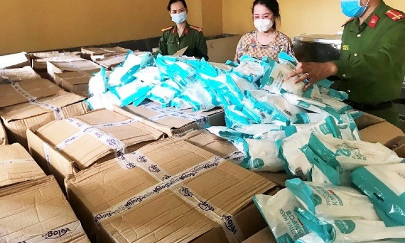 Thu giữ 71.000 chiếc khẩu trang không rõ nguồn gốc