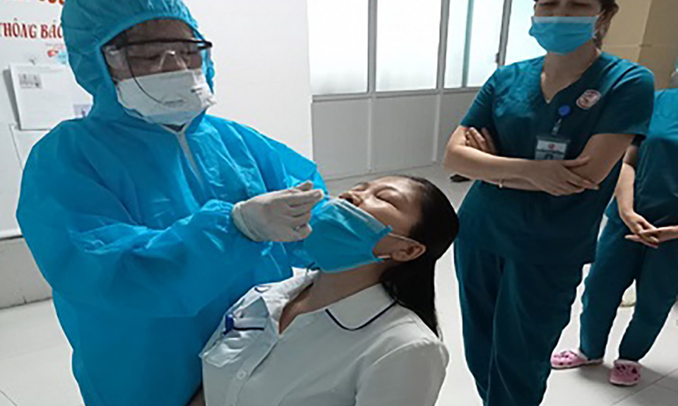  1 tỷ đồng hỗ trợ TX Quảng Yên mua bộ kít xét nghiệm Covid-19
