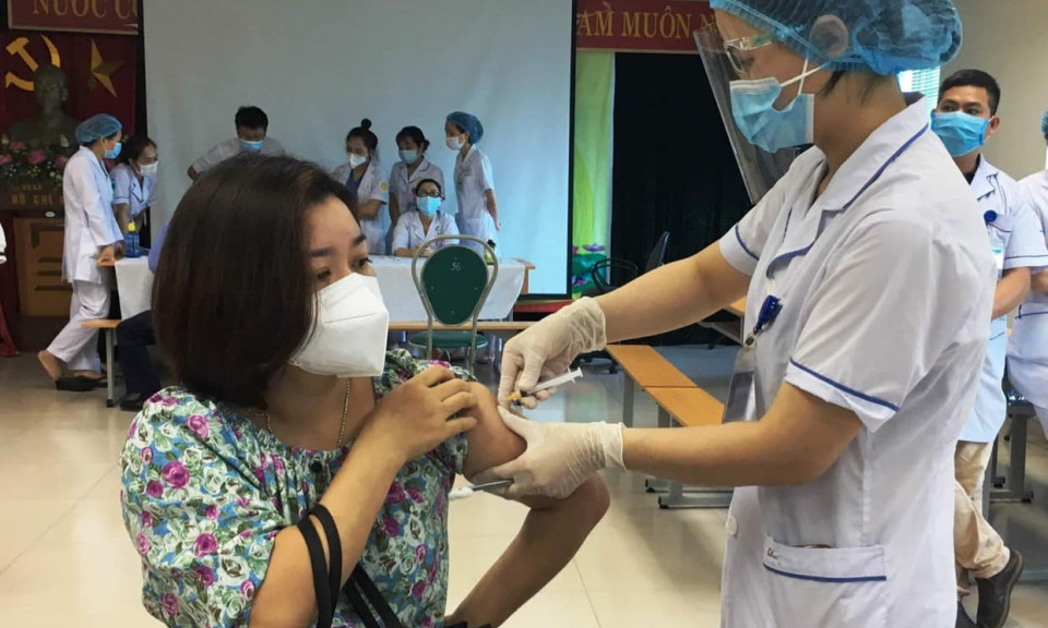 Tiêm vắc xin cho 600 công nhân môi trường Bắc Ninh
