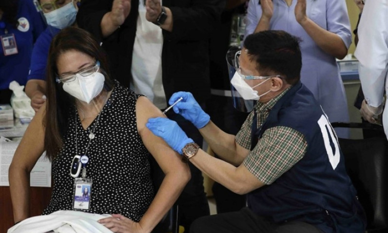 Philippines đứng thứ 9 Đông Nam Á về tỷ lệ tiêm chủng vaccine COVID-19