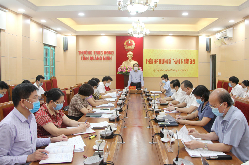 Đồng chí Nguyễn Xuân Ký, Ủy viên BCH Trung ương Đảng, Bí thư Tỉnh ủy, Chủ tịch HĐND tỉnh, kết luận phiên họp.
