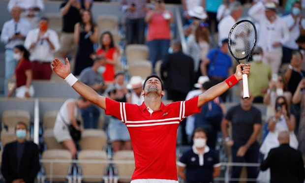 Djokovic len ngoi Roland Garros sau man nguoc dong ngoan muc hinh anh 2
