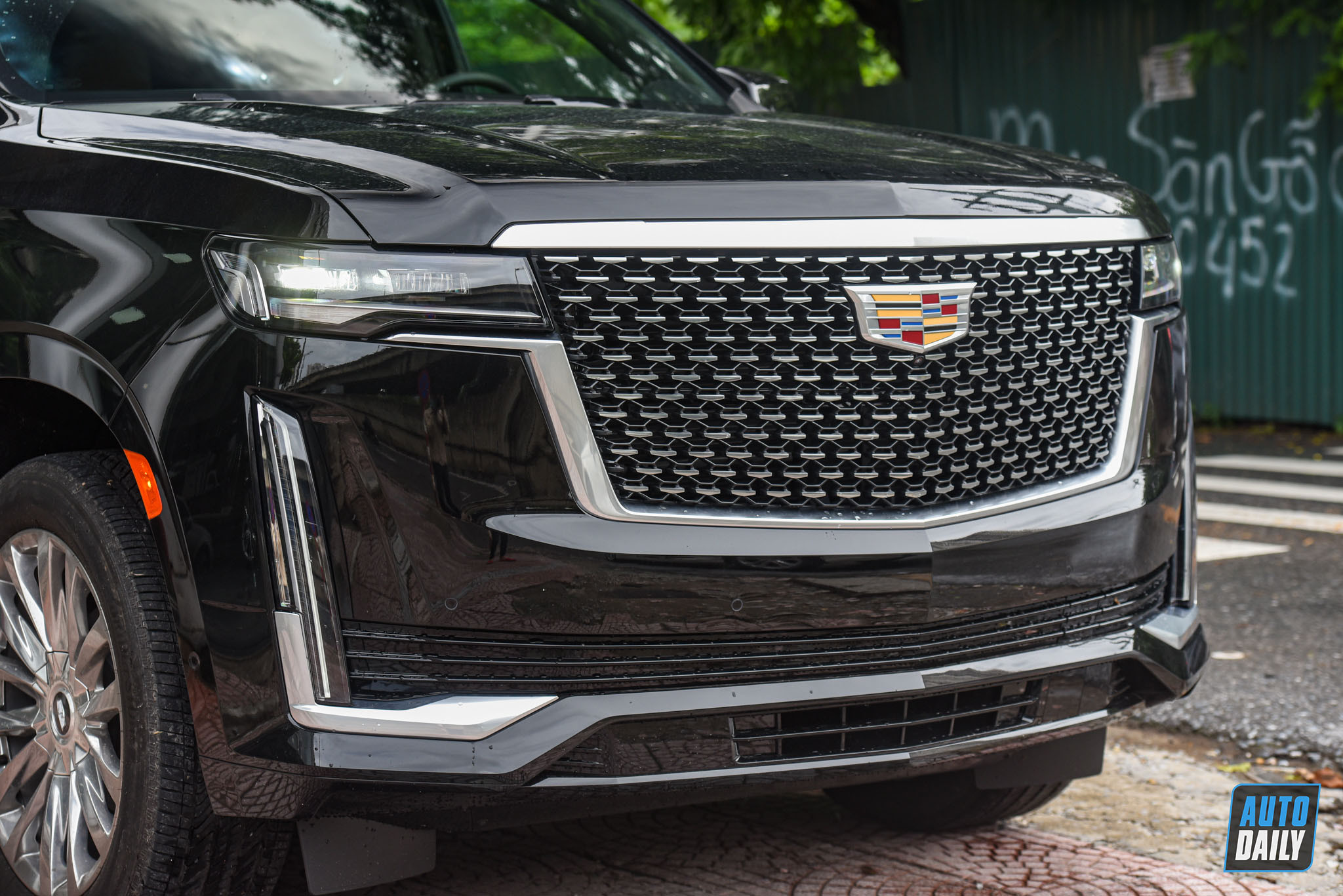 Ảnh chi tiết Cadillac Escalade 2021 đầu tiên tại Việt Nam adt-0197-copy.jpg