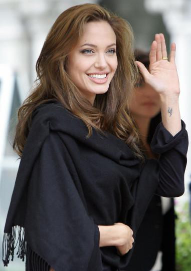 Cuộc đời Angelina Jolie qua ảnh ảnh 13