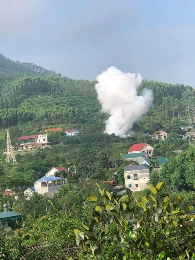 Nam thanh niên ở Yên Bái tử vong sau vụ nổ - Ảnh 2.