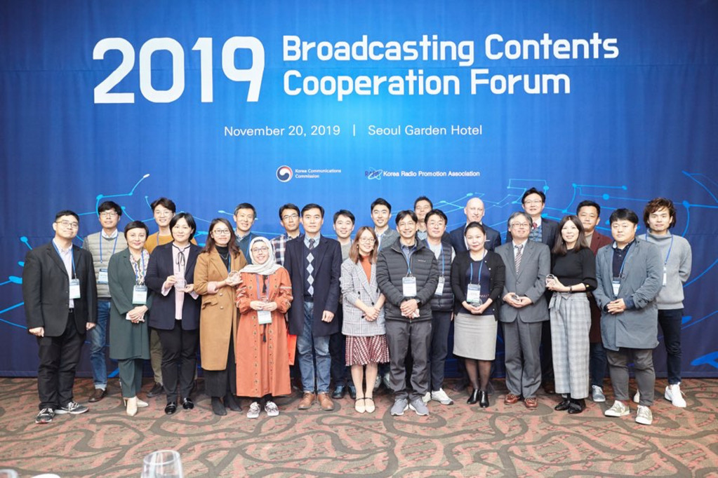 Hoàng Quỳnh đại diện Trung tâm truyền thông tỉnh tham gia hội thảo truyền hình tại Hàn Quốc năm 2019.