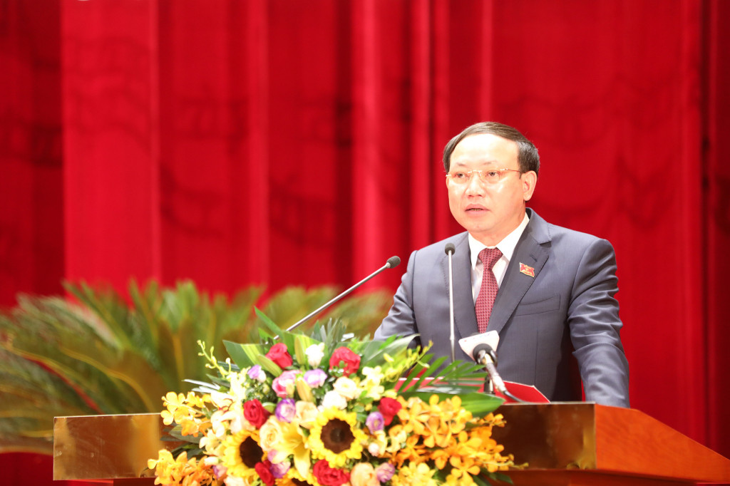 Đồng chí Nguyễn Xuân Ký, Ủy viên Trung ương Đảng, Bí thư Tỉnh ủy, Chủ tịch HĐND tỉnh khóa XIII, phát biểu khai mạc.