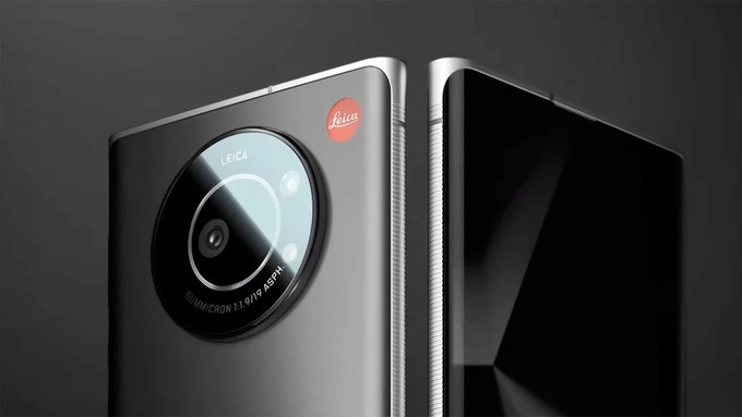 Sau khi hợp tác với nhiều thương hiệu khác nhau, Leica ra smartphone của riêng mình. Ảnh: Phonearena.