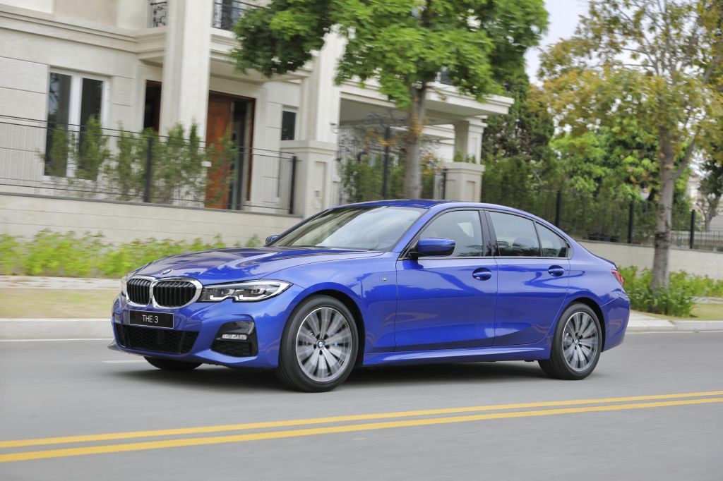 BMW 3 Series 2020 bất ngờ giảm giá bán tại đại lý