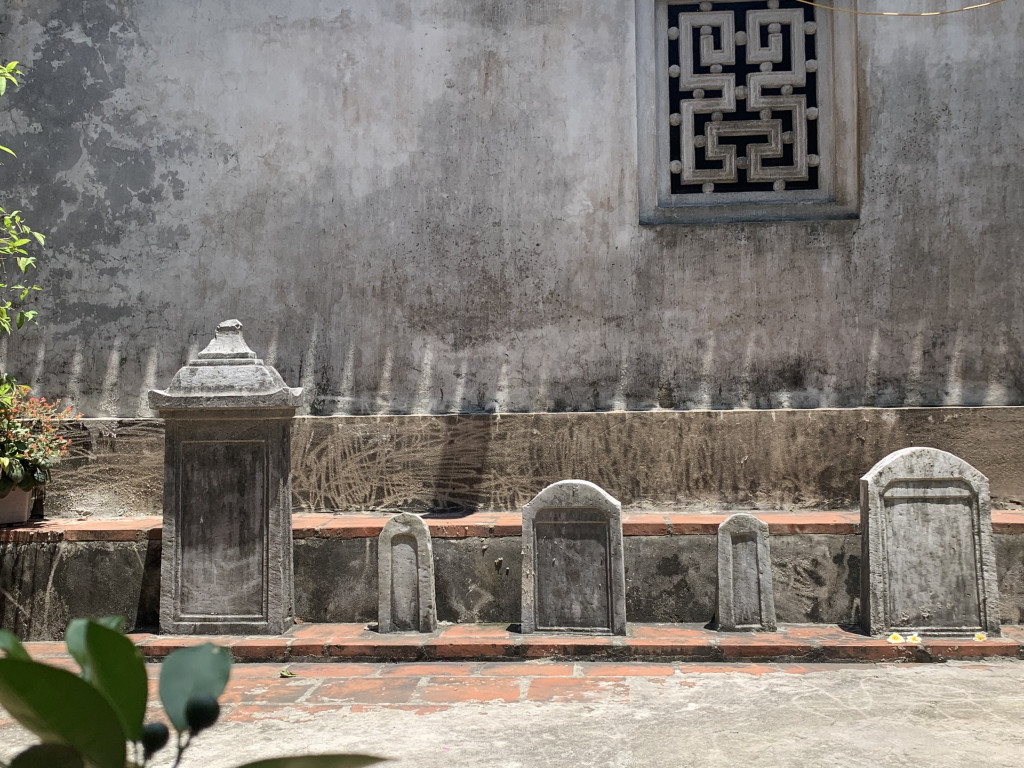 Tại chùa Mỹ Cụ còn có 126 hiện vật có giá trị cùng các bia đá ghi lại quá trình trùng tu của chùa qua các năm. Chính vì những giá trị to lớn về nghệ thuật và lịch sử, chùa Mỹ Cụ được công nhận là Di tích lịch sử văn hóa cấp Quốc gia năm 2000.