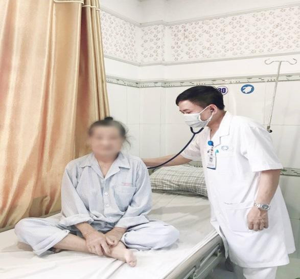 Sốt cao mê sảng, suy gan thận vì bị loại côn trùng cực độc đốt một nốt nhỏ xíu ảnh 1