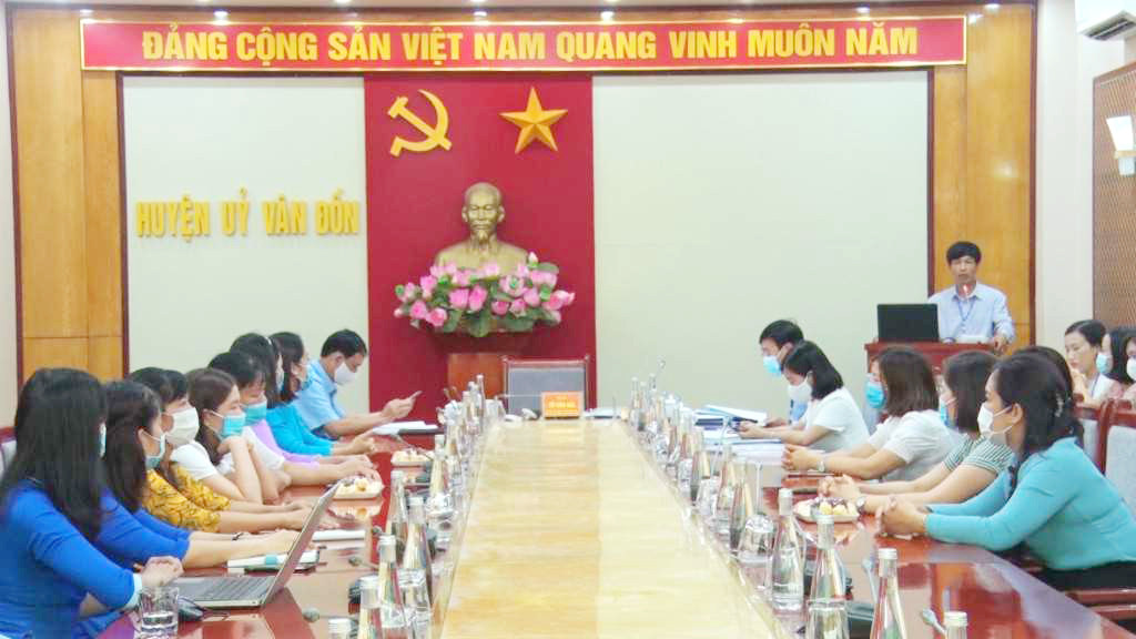 Thi tuyển cán bộ lãnh đạo quản lý các trường học năm 2021 trên địa bàn huyện Vân Đồn, tháng 6/2021.