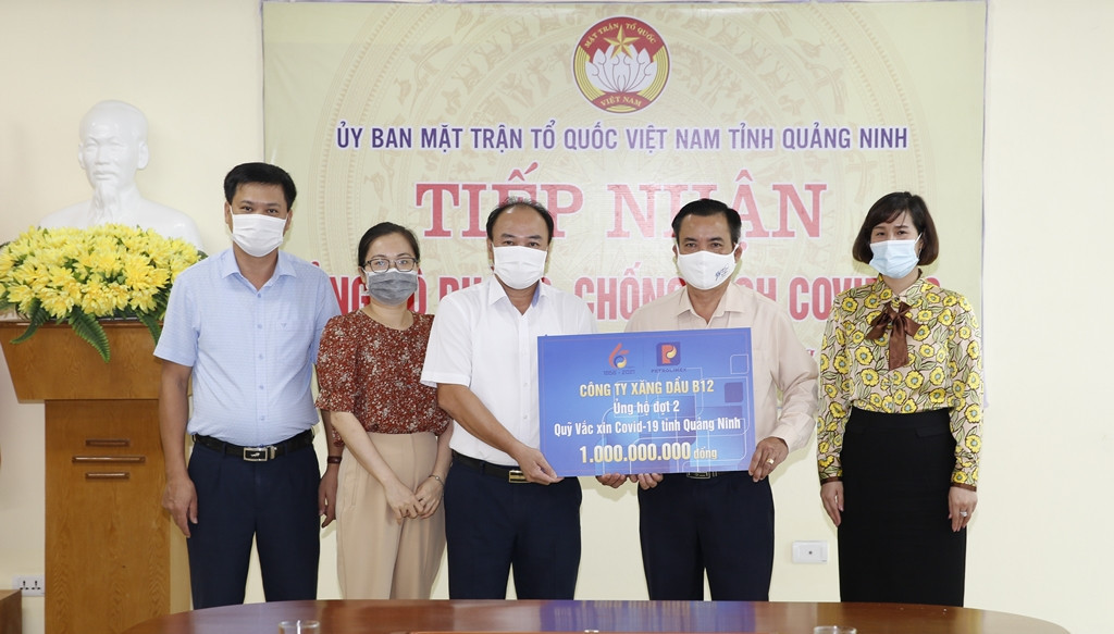 The B12 Petroleum Company donated VND 1 billion for the second phase.