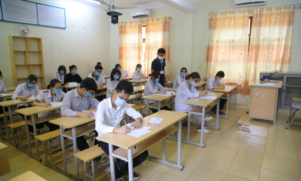 Thí sinh thi môn đầu tiên - Ngữ văn