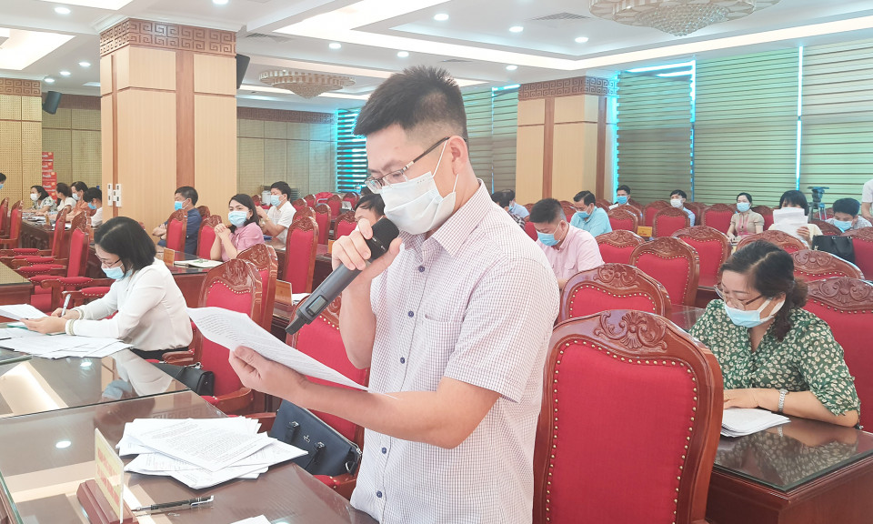 Hội thảo lấy ý kiến để xây dựng chính sách hỗ trợ các cơ sở chăn nuôi trong vùng đô thị phải dừng hoạt động hoặc di dời
