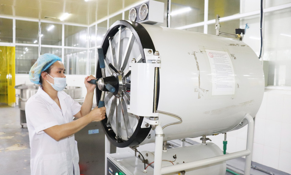 Tích cực ứng dụng KHCN vào sản xuất 