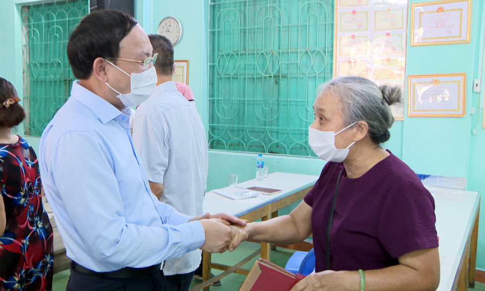 Bí thư Tỉnh ủy dự sinh hoạt Chi bộ khu 1, phường Cao Xanh, TP Hạ Long