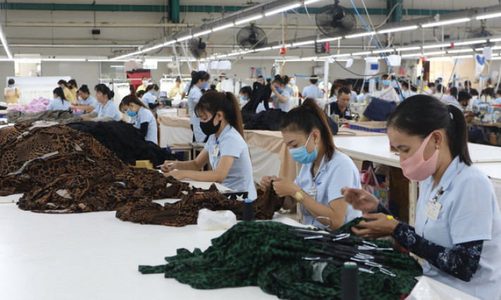 Đề xuất hỗ trợ đến gần 2 triệu đồng cho lao động bị ngừng việc tại TP Hồ Chí Minh