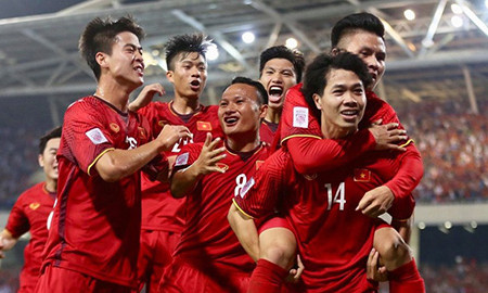 Đội tuyển Việt Nam hưởng lợi thế nào khi Malaysia, Thái Lan sảy chân?