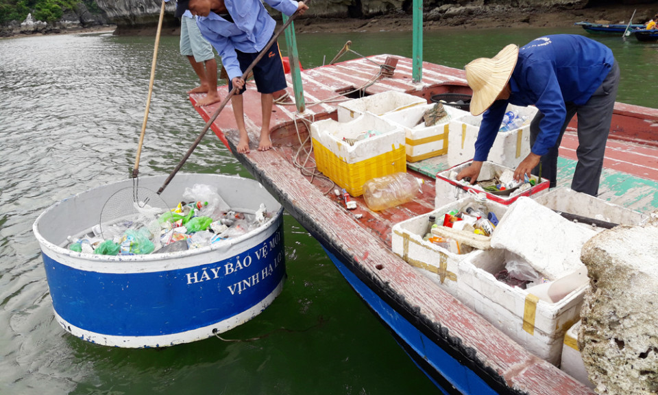 Chung tay giảm rác thải nhựa