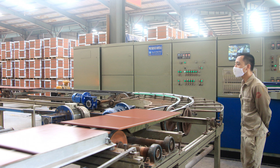 Công ty CP Gốm Đất Việt: Ổn định sản xuất, kinh doanh trong trạng thái bình thường mới