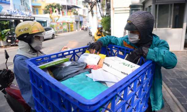 Rau, thịt online đắt khách