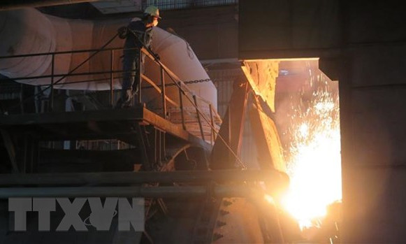 Dịch COVID-19 diễn biến phức tạp, sản xuất công nghiệp vẫn tăng