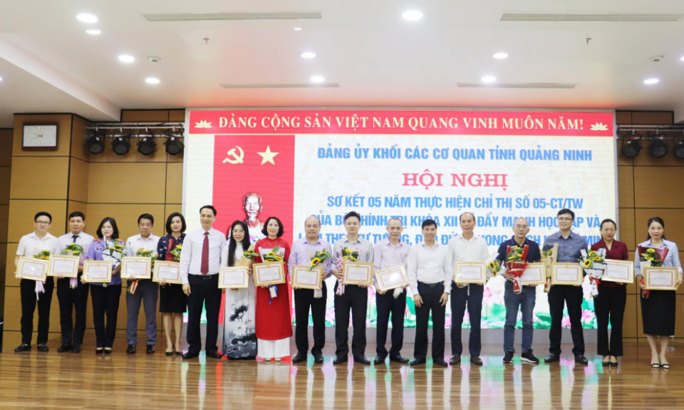 Đảng bộ Khối các cơ quan tỉnh: Phát huy vai trò nêu gương của cán bộ, đảng viên