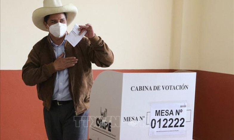 Peru tiến hành bầu cử tổng thống vòng 2