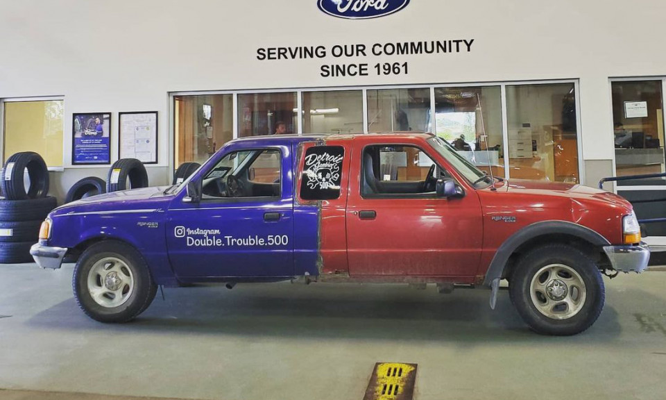 Đây là chiếc Ford Ranger khiến người nhìn mất phương hướng, tương lai có thể lái được từ cả 2 đầu