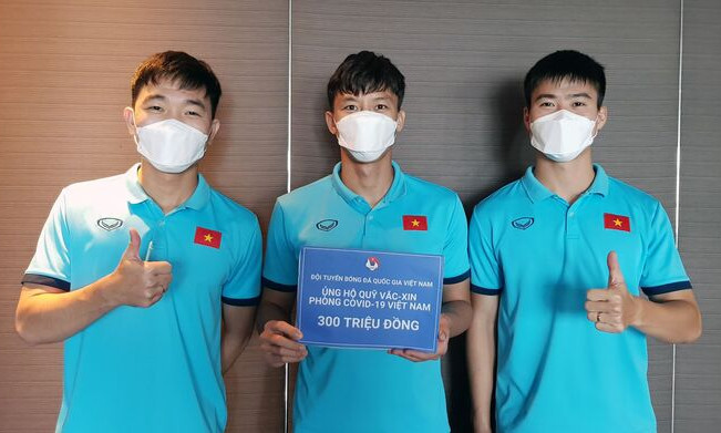 Đội tuyển ủng hộ Quỹ vaccine phòng Covid-19