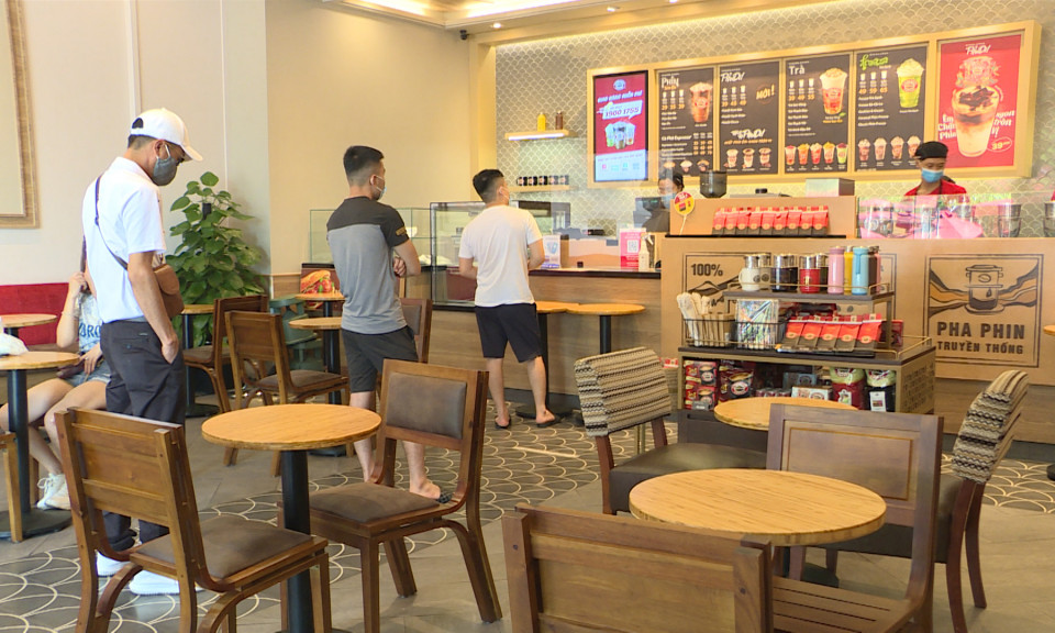 Cơ sở dịch vụ, du lịch, hàng quán hoạt động trở lại, đảm bảo phòng dịch