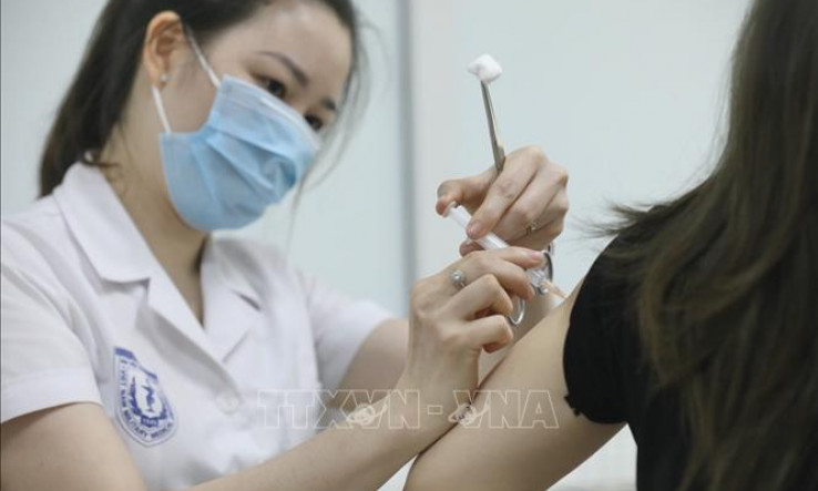 Trên 240 tình nguyện viên tiêm thử nghiệm giai đoạn 3 vaccine Nano Covax