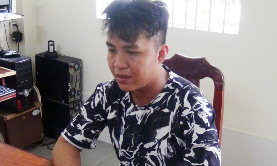 Thanh niên chém chết người trên phố, vào bệnh viện tiếp tục đánh nhau